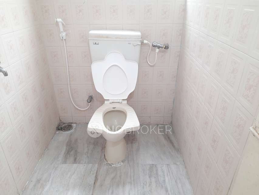 3 BHK Flat In Sai Vishnu Apartment For Sale  In Domalguda