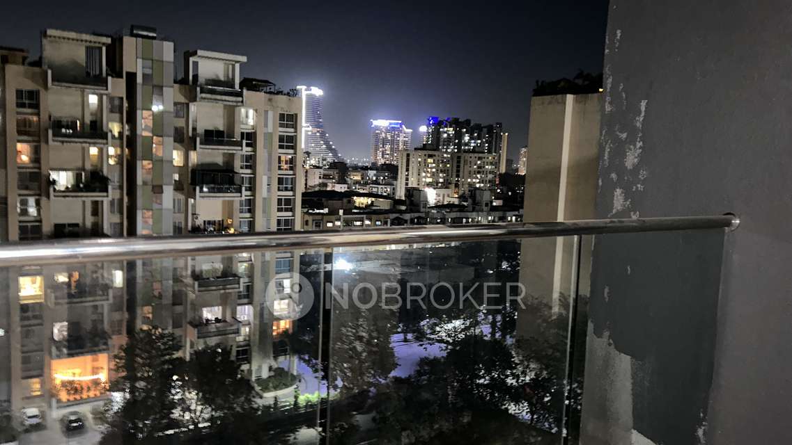 Shared Room for Female In 2 BHK  In  Newton Homes In Hadapsar