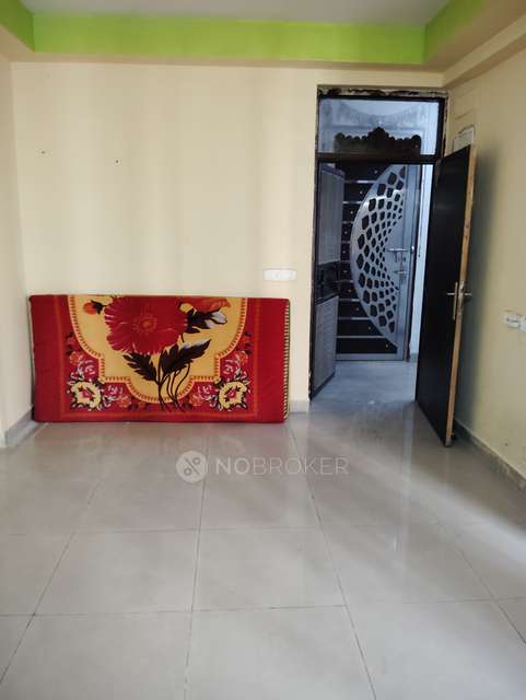 2 BHK Flat In  Ajnara Le Garden  For Sale  In  Sector 16b
