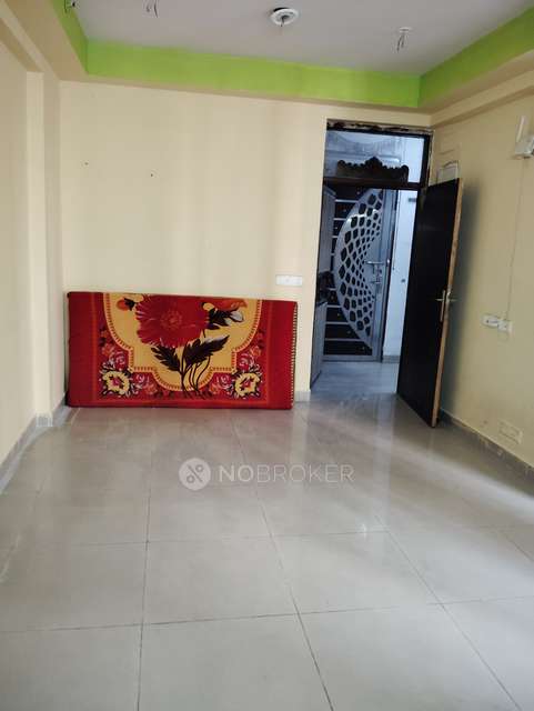 2 BHK Flat In  Ajnara Le Garden  For Sale  In  Sector 16b