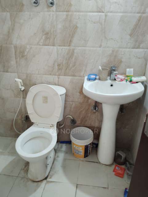 2 BHK Flat In  Ajnara Le Garden  For Sale  In  Sector 16b