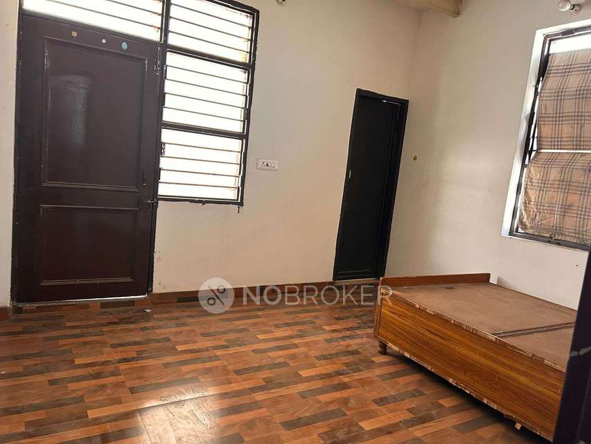 1 BHK House for Rent  In Sector 48
