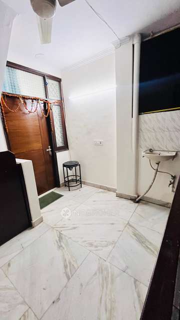 PG for Boys in Govind Puri