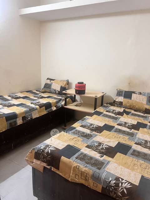 PG for Boys in Govind Puri