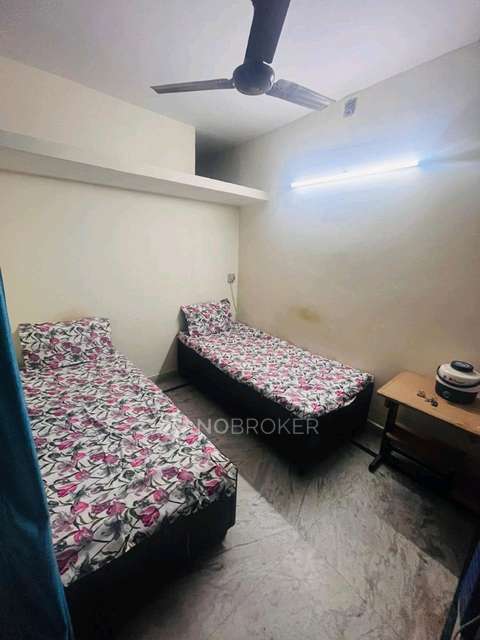 PG for Boys in Govind Puri