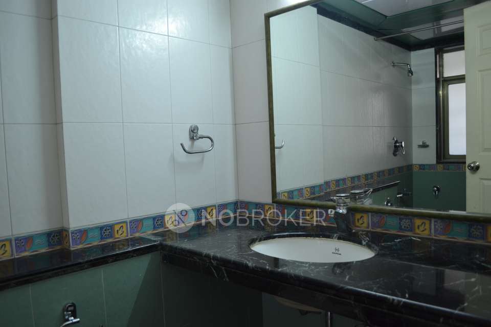 4+ BHK Flat In Madhuban Skylon Towers, Sangamvadi for Rent  In Sangamvadi