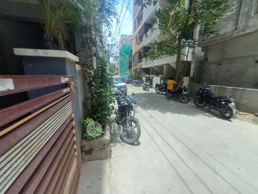 4+ BHK House For Sale  In New Nallakunta