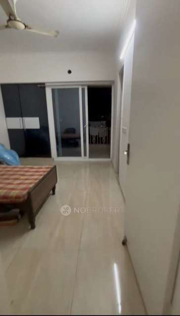 2 BHK Flat In Gaur City 7th Avenue  for Rent  In Sector 4