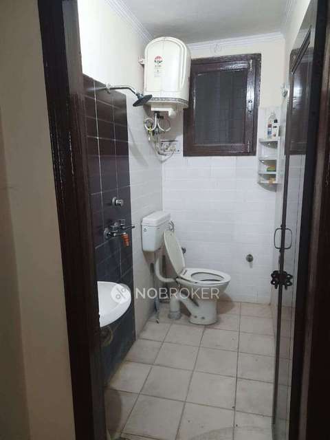 2 BHK Flat For Sale  In Vipin Garden,