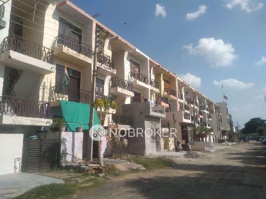 1 BHK Flat In Housing Board Colony, Sector 29 Far For Sale  In Sector 29