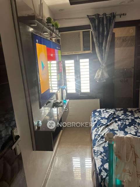 2 BHK Flat In Maharani Tower For Sale  In Hastsal