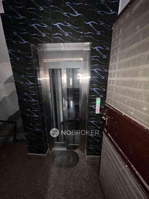 2 BHK Flat In Maharani Tower For Sale  In Hastsal