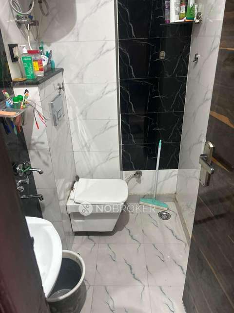 2 BHK Flat In Maharani Tower For Sale  In Hastsal