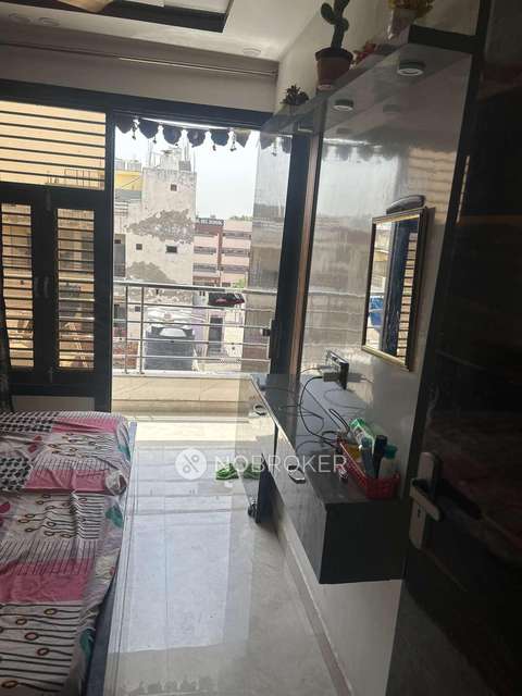2 BHK Flat In Maharani Tower For Sale  In Hastsal