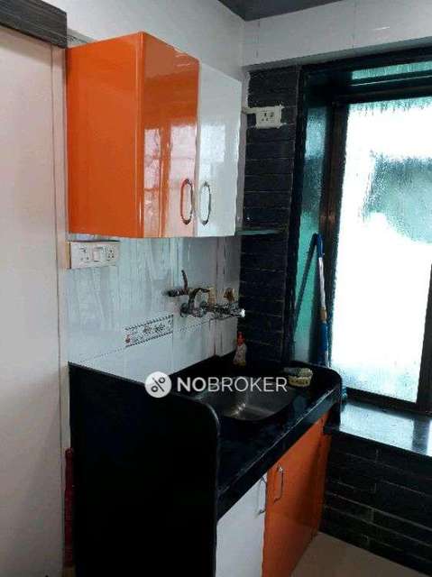 1 BHK Flat In Silver Tower For Sale  In  Malad East