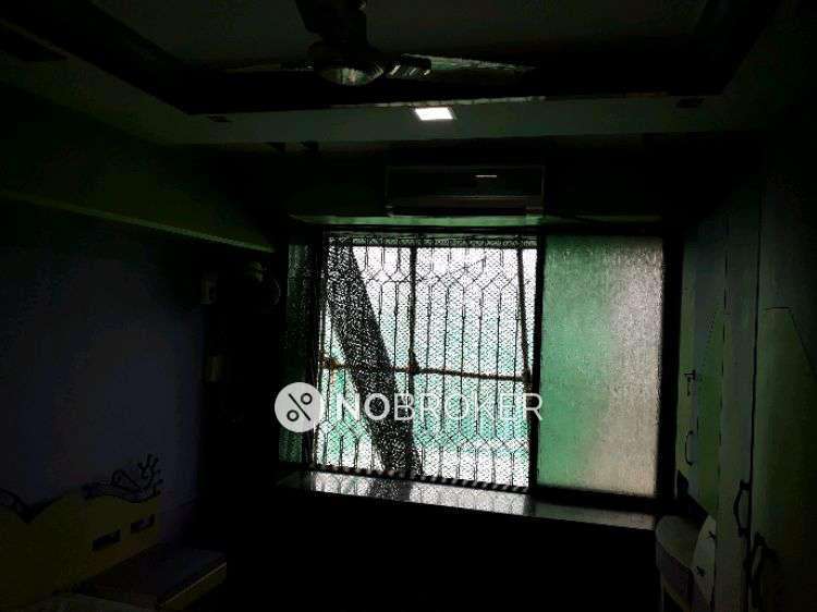 1 BHK Flat In Silver Tower For Sale  In  Malad East