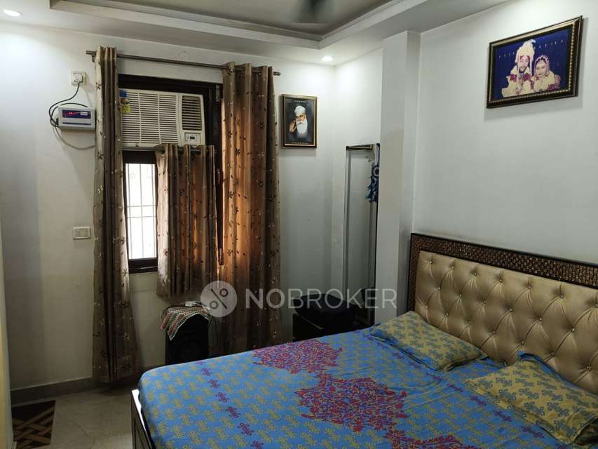 3 BHK Flat In Standalone Building  For Sale  In Rohini