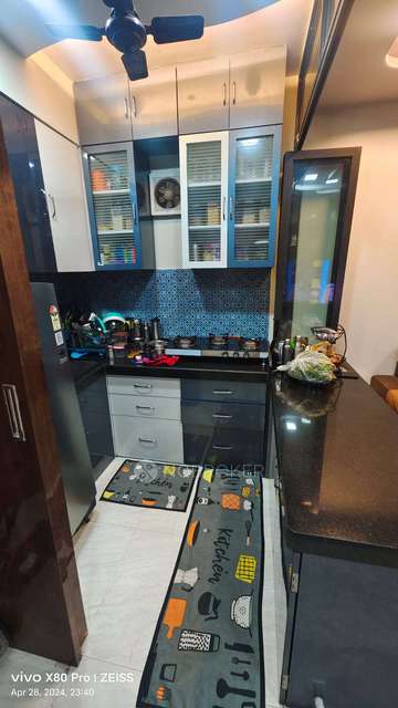 1 BHK Flat In Lodha Crown For Sale  In Majiwada