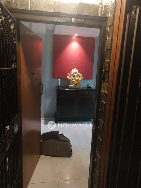 2 BHK Flat In Kum Kum Apartment For Sale  In Vile Parle