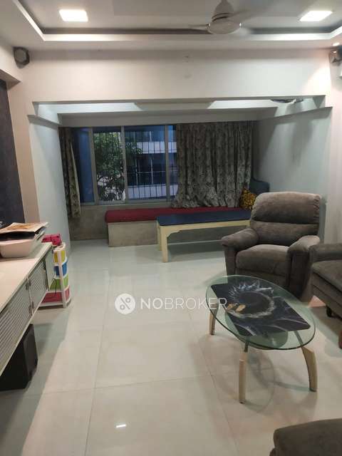2 BHK Flat In Kum Kum Apartment For Sale  In Vile Parle