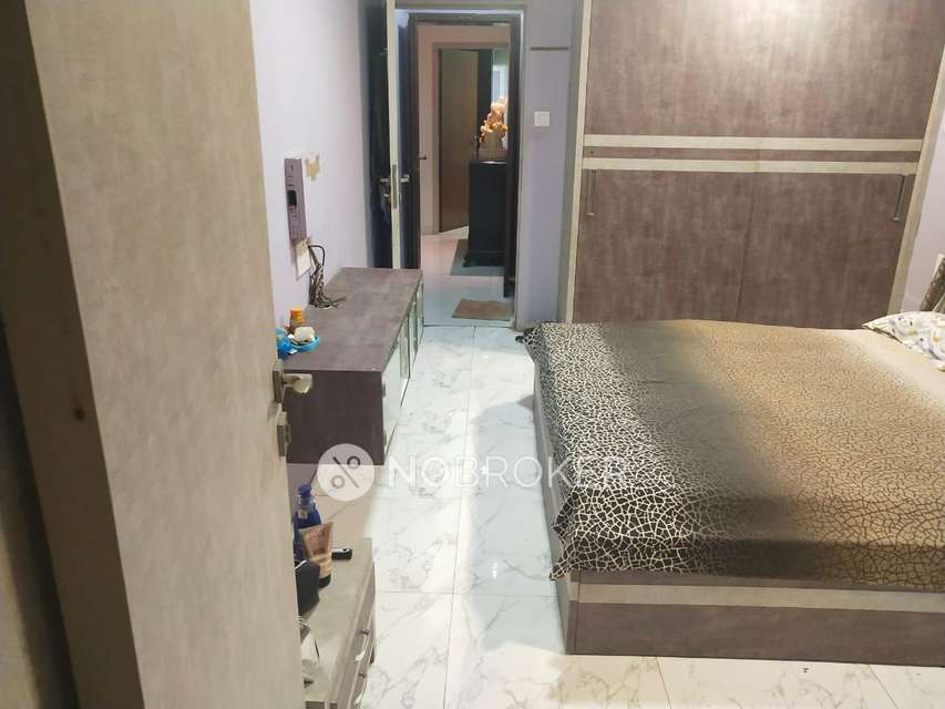 2 BHK Flat In Kum Kum Apartment For Sale  In Vile Parle