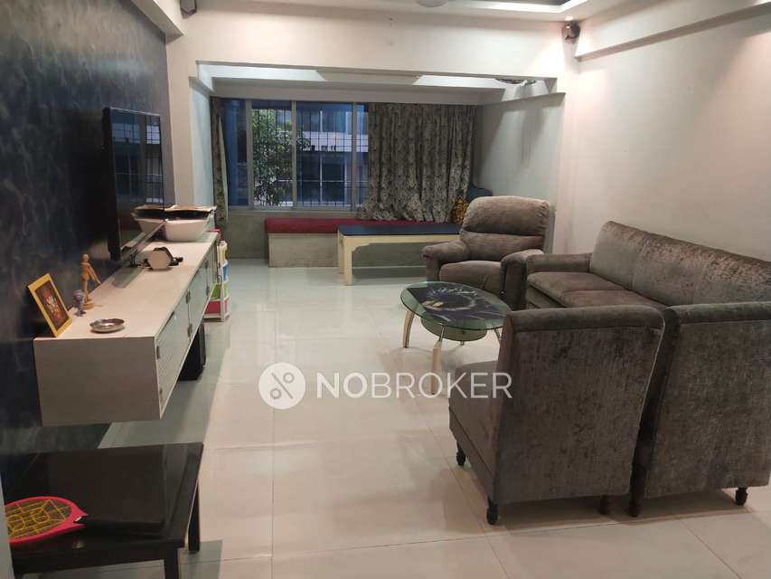 2 BHK Flat In Kum Kum Apartment For Sale  In Vile Parle