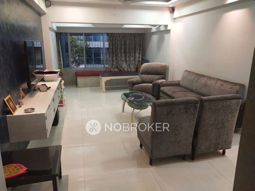 2 BHK Flat In Kum Kum Apartment For Sale  In Vile Parle