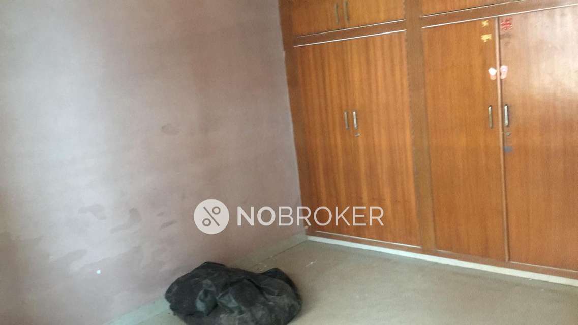 1 BHK House for Rent  In Sector 45