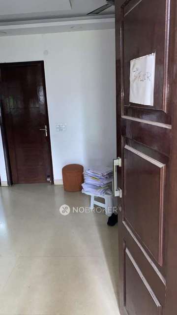 3 BHK Flat In Standalone Building  For Sale  In Rajender Nagar