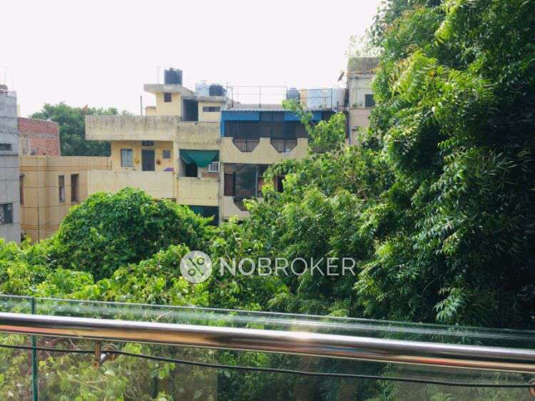 3 BHK Flat In Standalone Building  For Sale  In Rajender Nagar