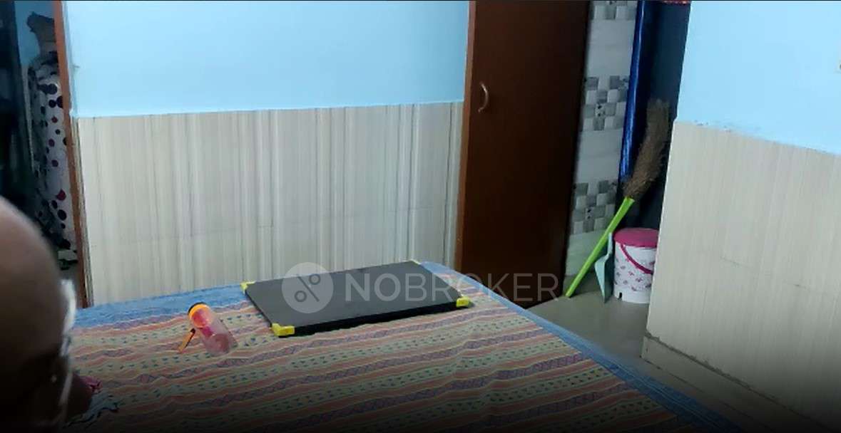 1 BHK Flat In Radha Krishna Apartment for Rent  In Kakrola