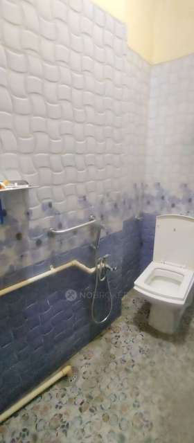 4+ BHK Flat For Sale  In Hbs Hospital