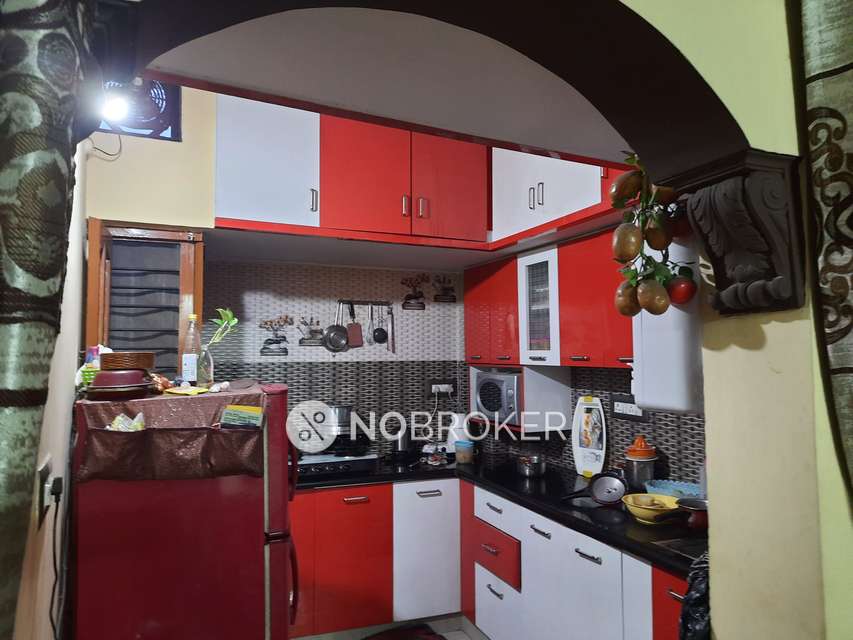 4+ BHK Flat For Sale  In Hbs Hospital