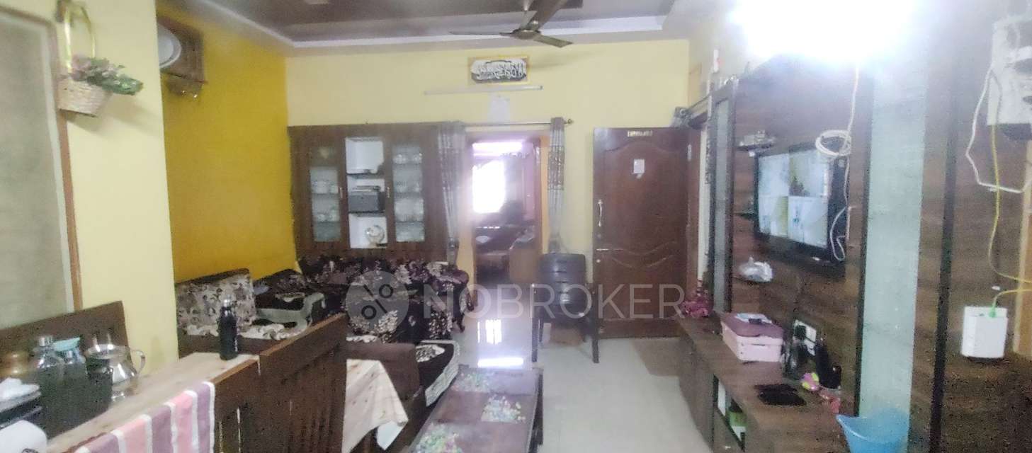 4+ BHK Flat For Sale  In Hbs Hospital