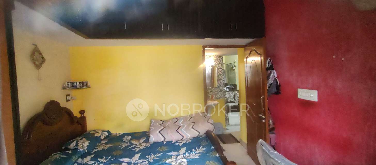 4+ BHK Flat For Sale  In Hbs Hospital