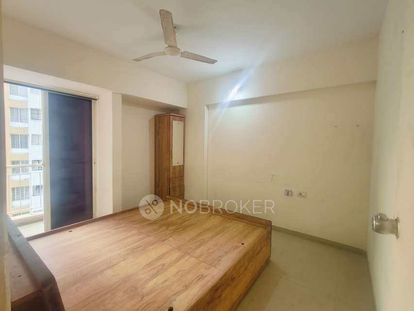 2 BHK Flat In Silver Crest For Sale  In Wagholi