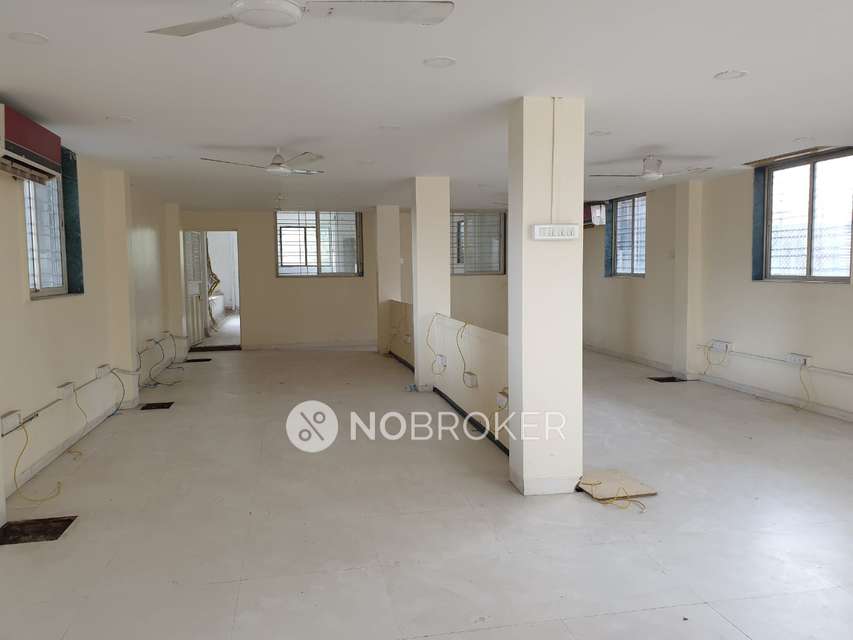 Office Space in Camp, Pune for Rent 