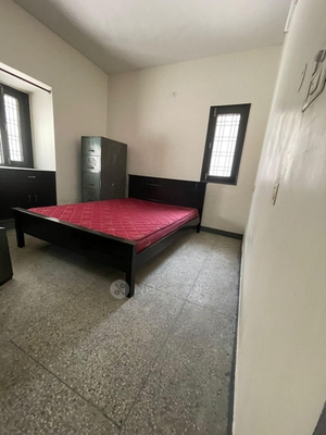2 BHK Flat In Apartment for Rent  In Mayur Vihar Extension