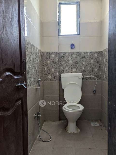 1 BHK Flat In Parijat for Rent  In Hirai Sitai Mandir