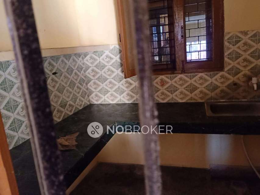 1 BHK House for Rent  In Sector 5