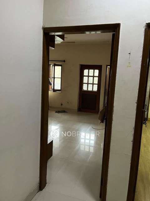 4 BHK Flat In Dharamkunj C.g.h Society Ltd For Sale  In Rohini