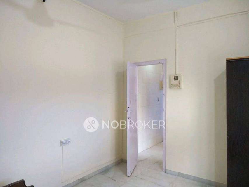 2 BHK Flat In Geetika C.h.s  for Rent  In Santacruz West