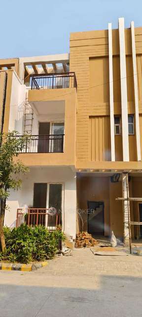 4 BHK House for Rent  In Yamuna Expressway, Greater Noida