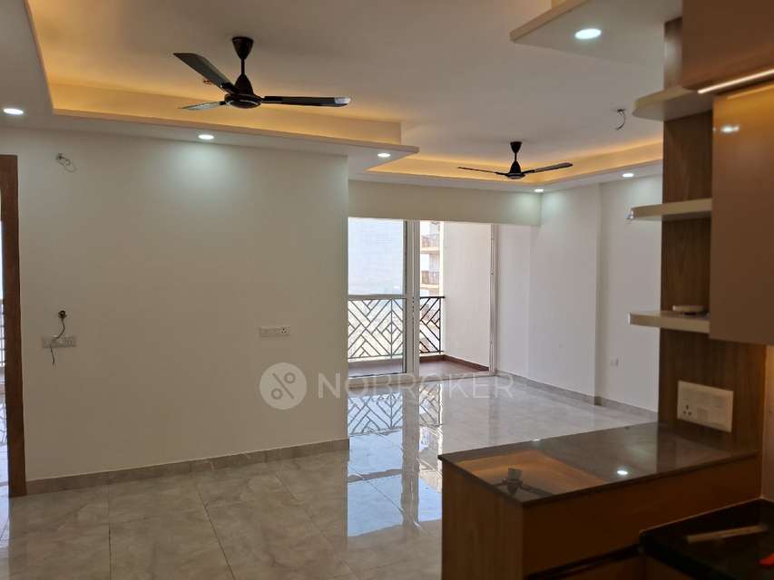 3 BHK Flat In Saya Gold Avenue for Rent  In Indirapuram