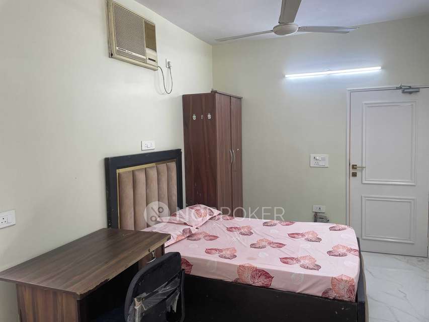 1 BHK Flat In Ae Block Rwa Shalimar Bagh for Rent  In Shalimar Bagh