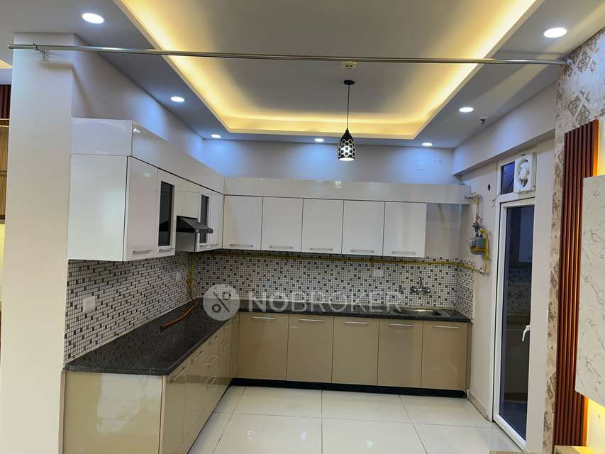 3 BHK Flat In Saya Gold Avenue For Sale  In Indirapuram