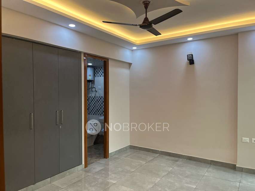 3 BHK Flat In Saya Gold Avenue For Sale  In Indirapuram