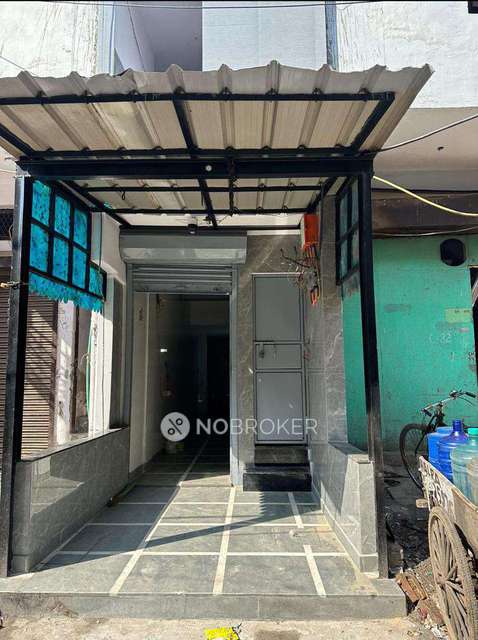 Godown/Warehouse in Tagore Garden, Delhi for Rent 