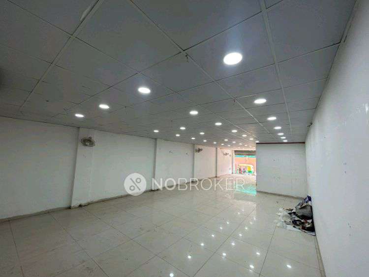Showroom in Qutub Vihar, Delhi for sale 