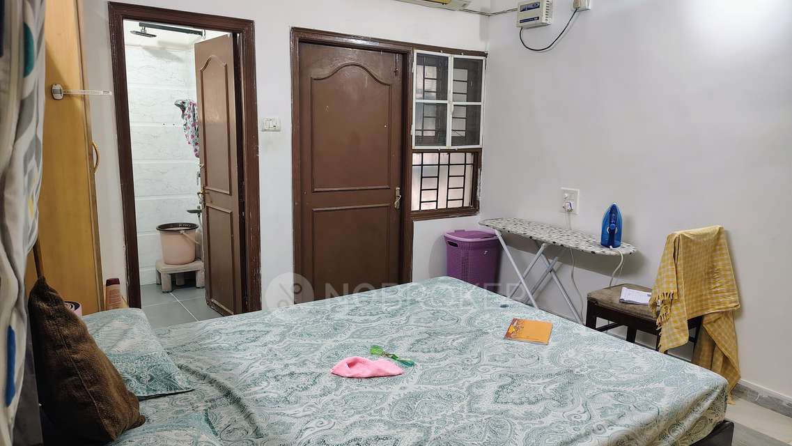 3 BHK Flat In Rathna Villa Apartment For Sale  In Banjara Hills